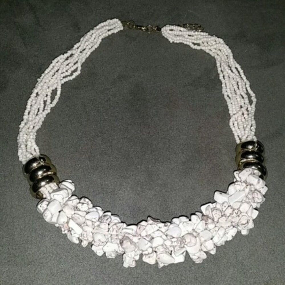 Gorgeous Beaded chunky necklace
